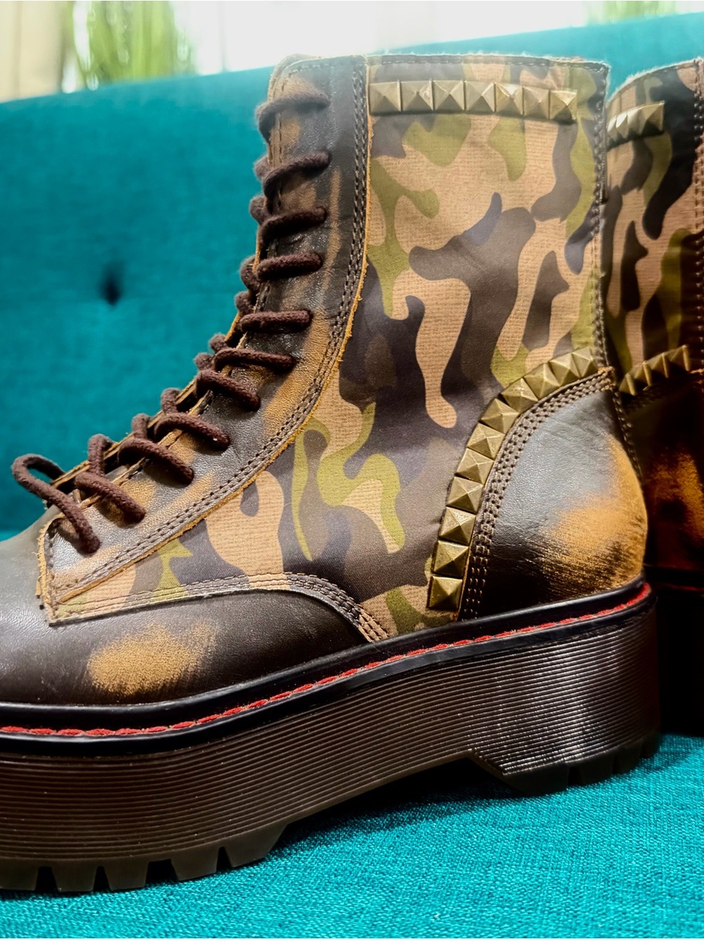 Steve Madden Brown and Olive Camo Studded Combat Boots NEW WOMEN 8M